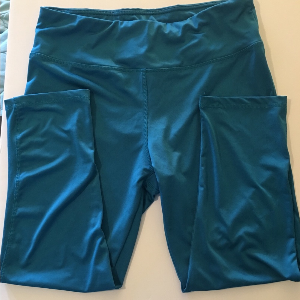 Athletech Women sz L Aqua workout Capris